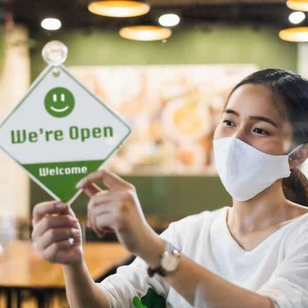 Blog-Main-how-to-enforce-social-distancing-at-your-restaurant