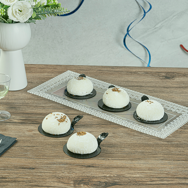 Plastic Serving and Display Platters / Trays