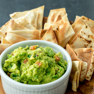 chips and guacamole dip