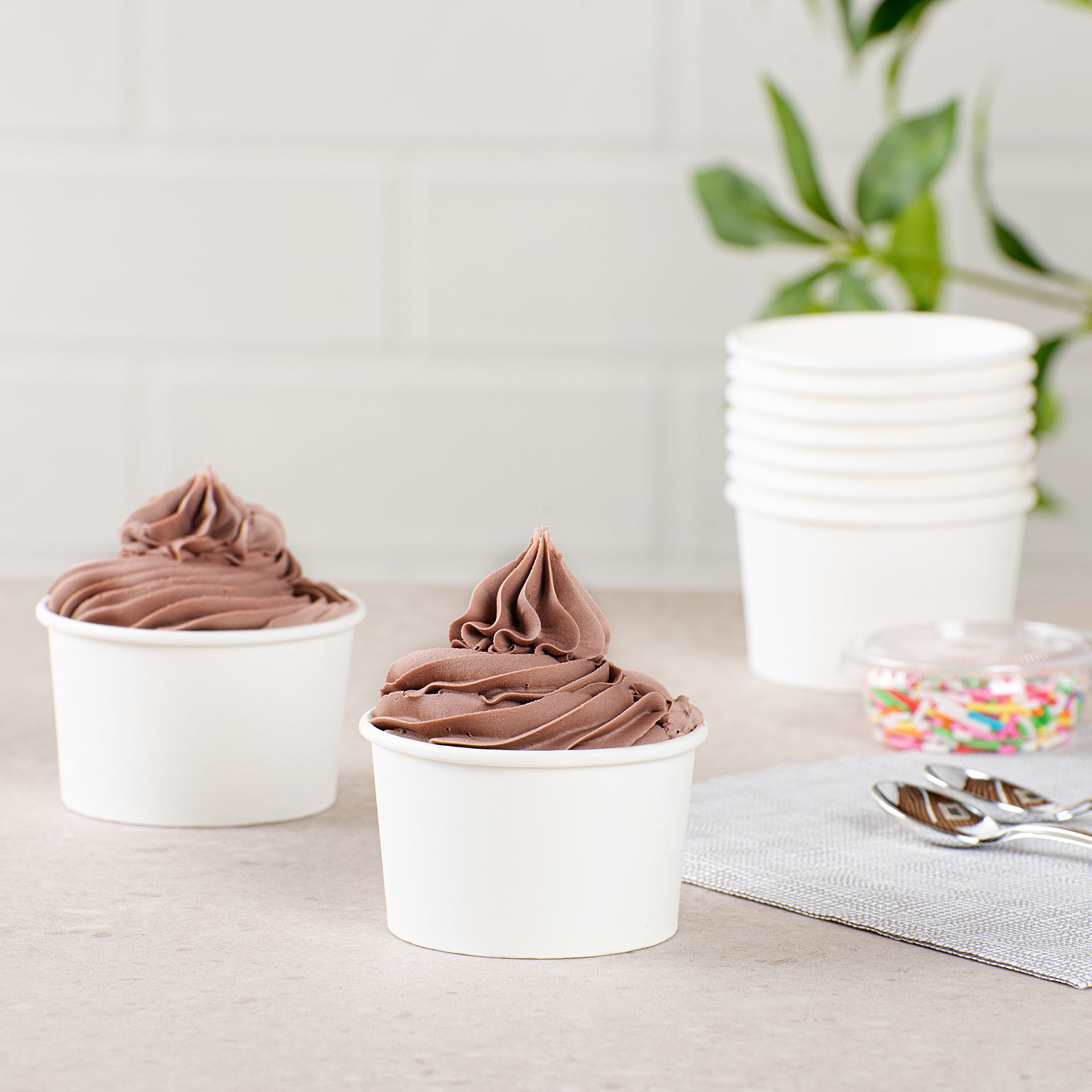Coppetta 3 oz Round White Paper To Go Cup - 3" x 3" x 1 3/4" - 200 count box