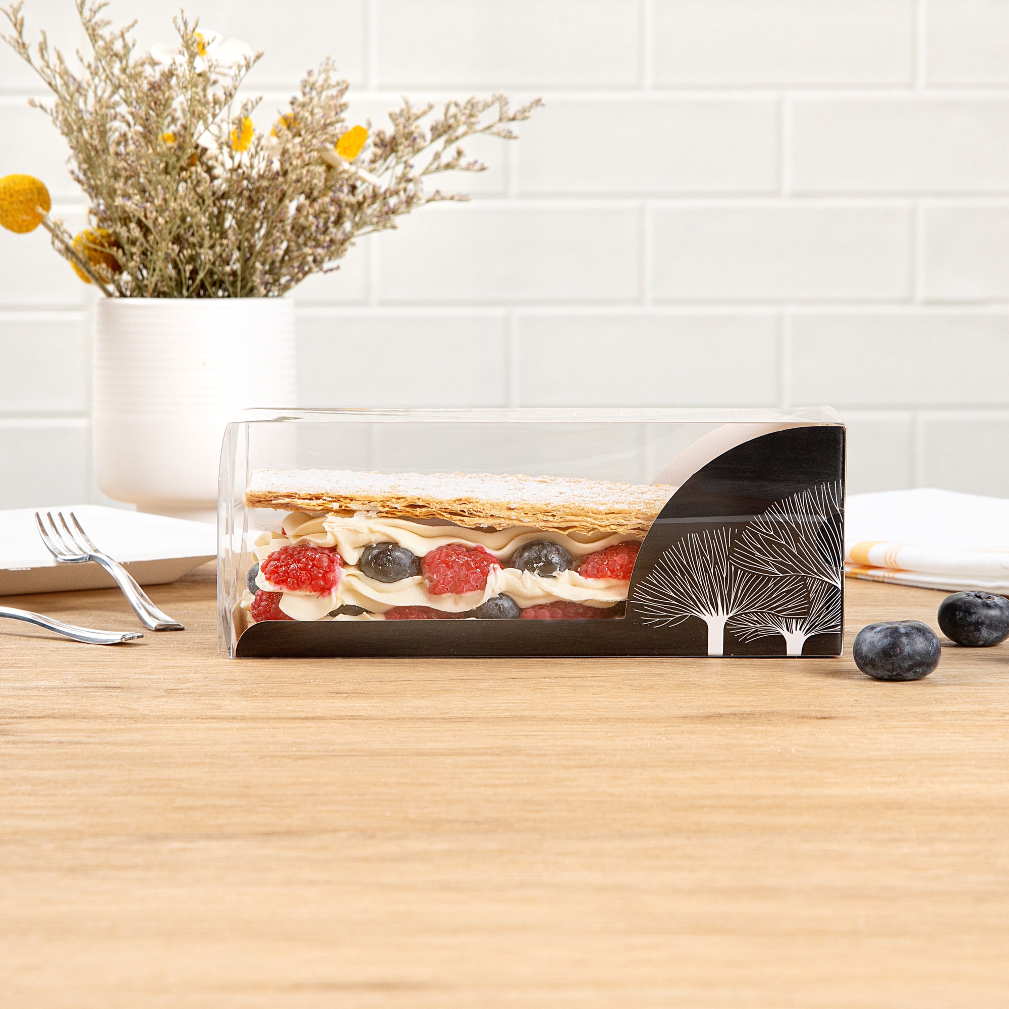 Sweet Vision Rectangle Clear Plastic Eclair Box - Black Paper Sleeve ...