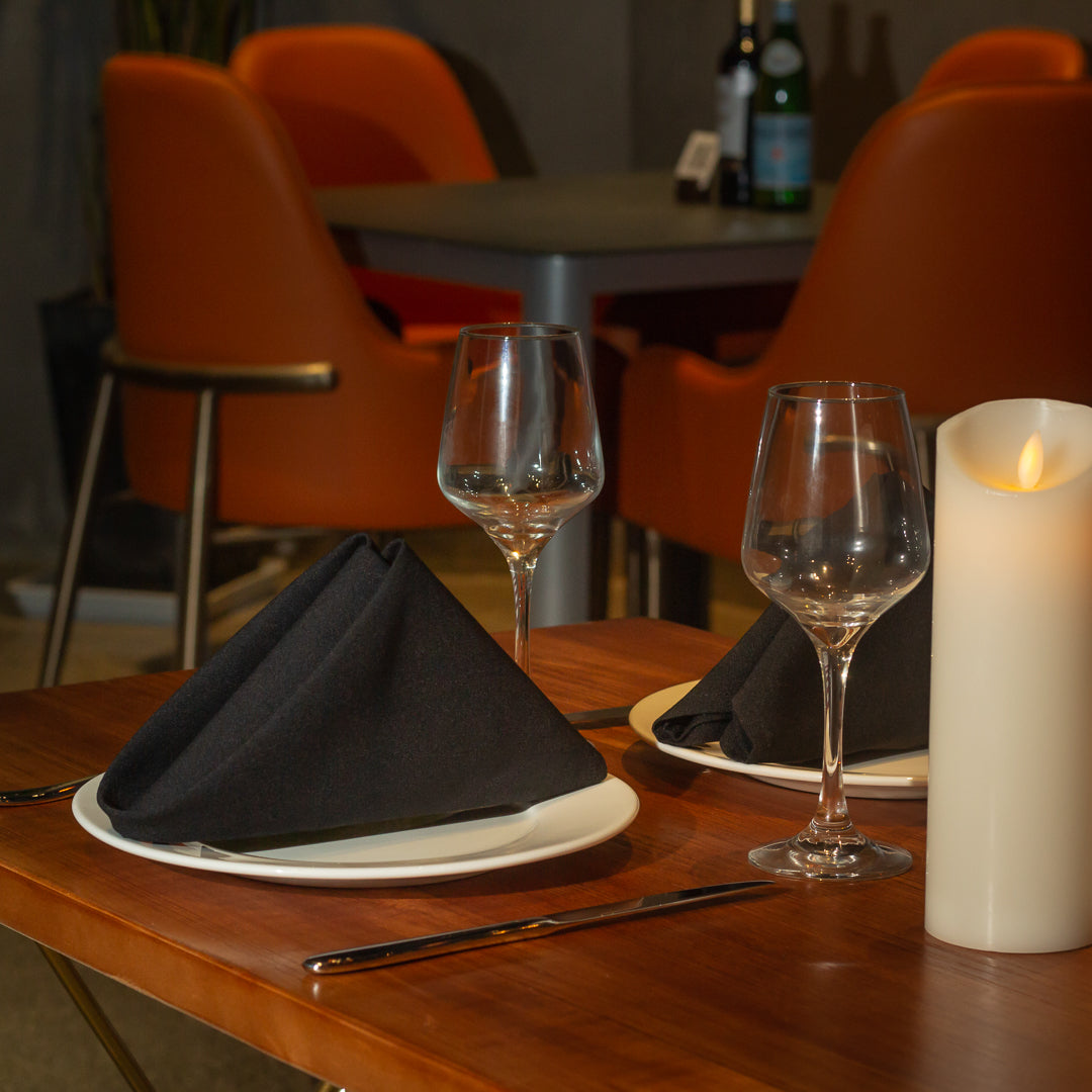 Luxenap Black 100% Polyester Cloth Napkin - 20" x 20" - 10 count box