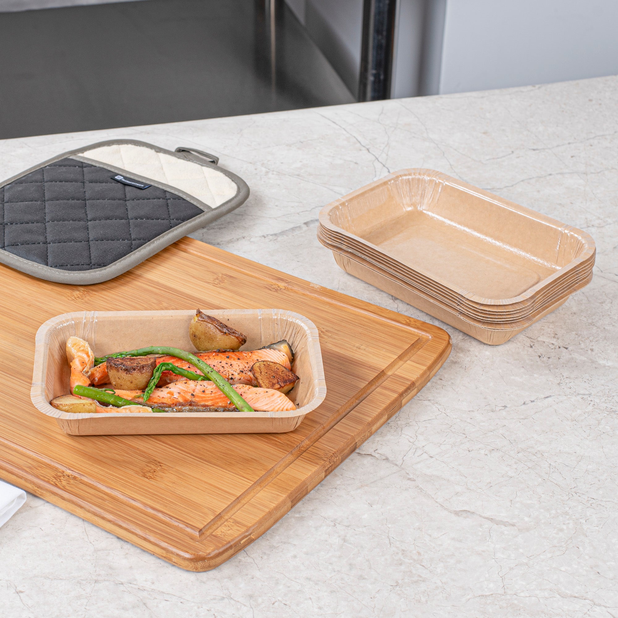 Pastry Tek 24 oz Rectangle Kraft Paperboard Tray - Oven-Safe - 8 1/4" x 5 1/2" x 1 1/2" - 100 count box