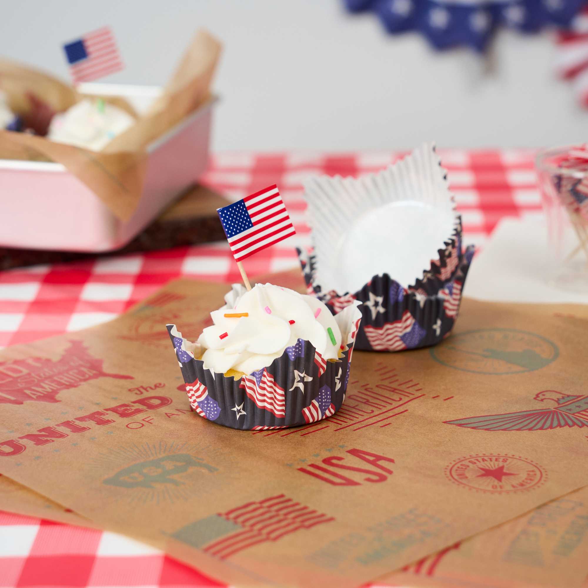 Panificio 4 oz Petal Paper Baking Cup - American Flag, Ridged, Greaseproof - 2 1/4" x 2 1/4" x 1 1/2" - 4000 count box