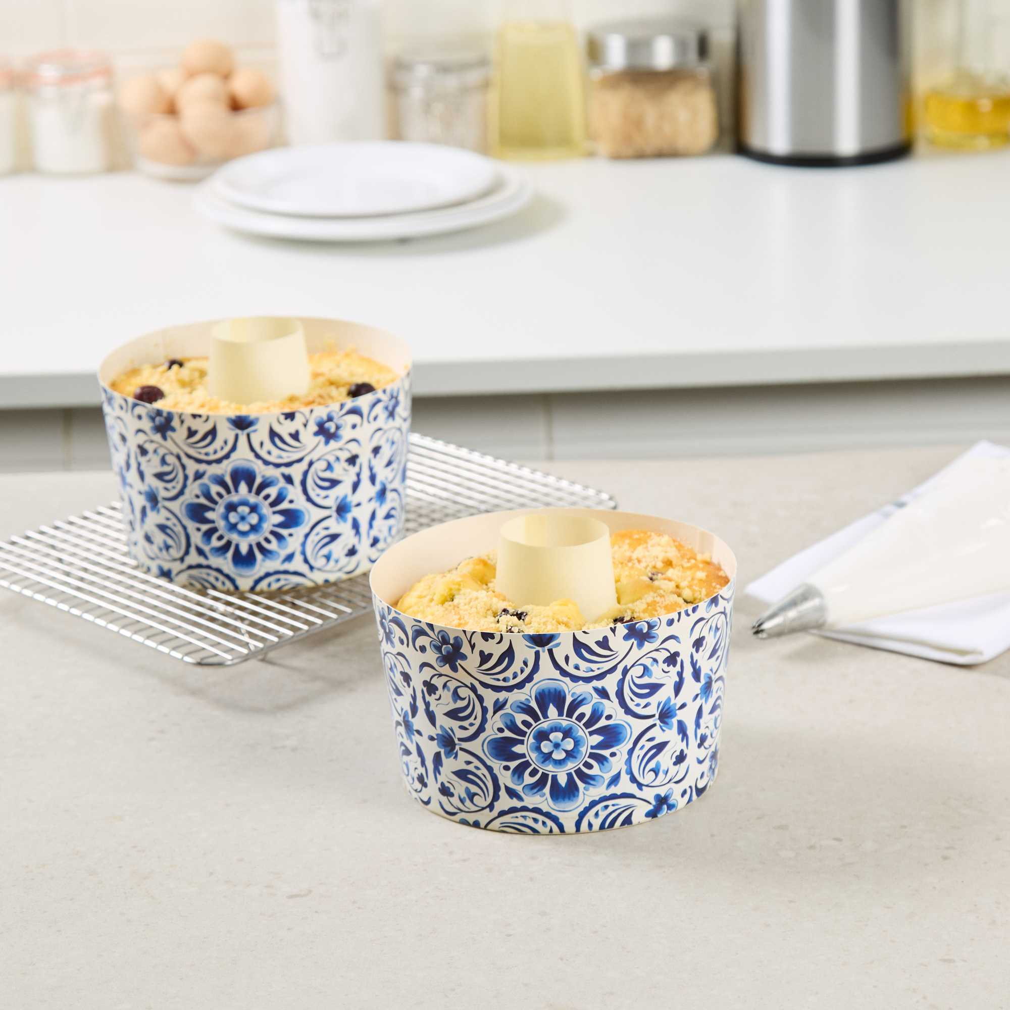 Panificio 53 oz Paper Baking Ring Mold - Floral, Greaseproof - 5 3/4" x 5 3/4" x 3 3/4" - 400 count box