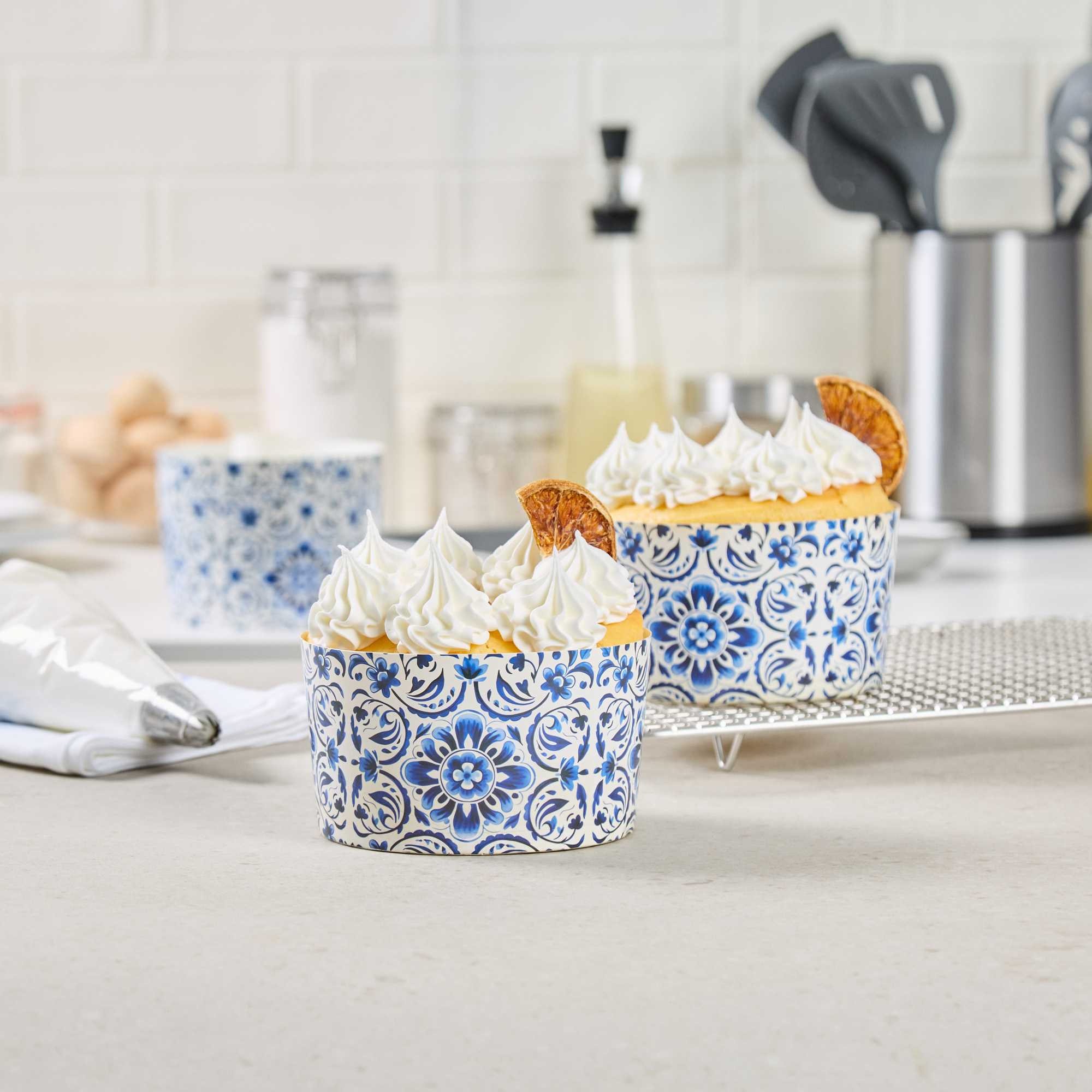 Panificio 22 oz Paper Baking Ring Mold - Floral, Greaseproof - 4 1/2" x 4 1/2" x 2 3/4" - 900 count box