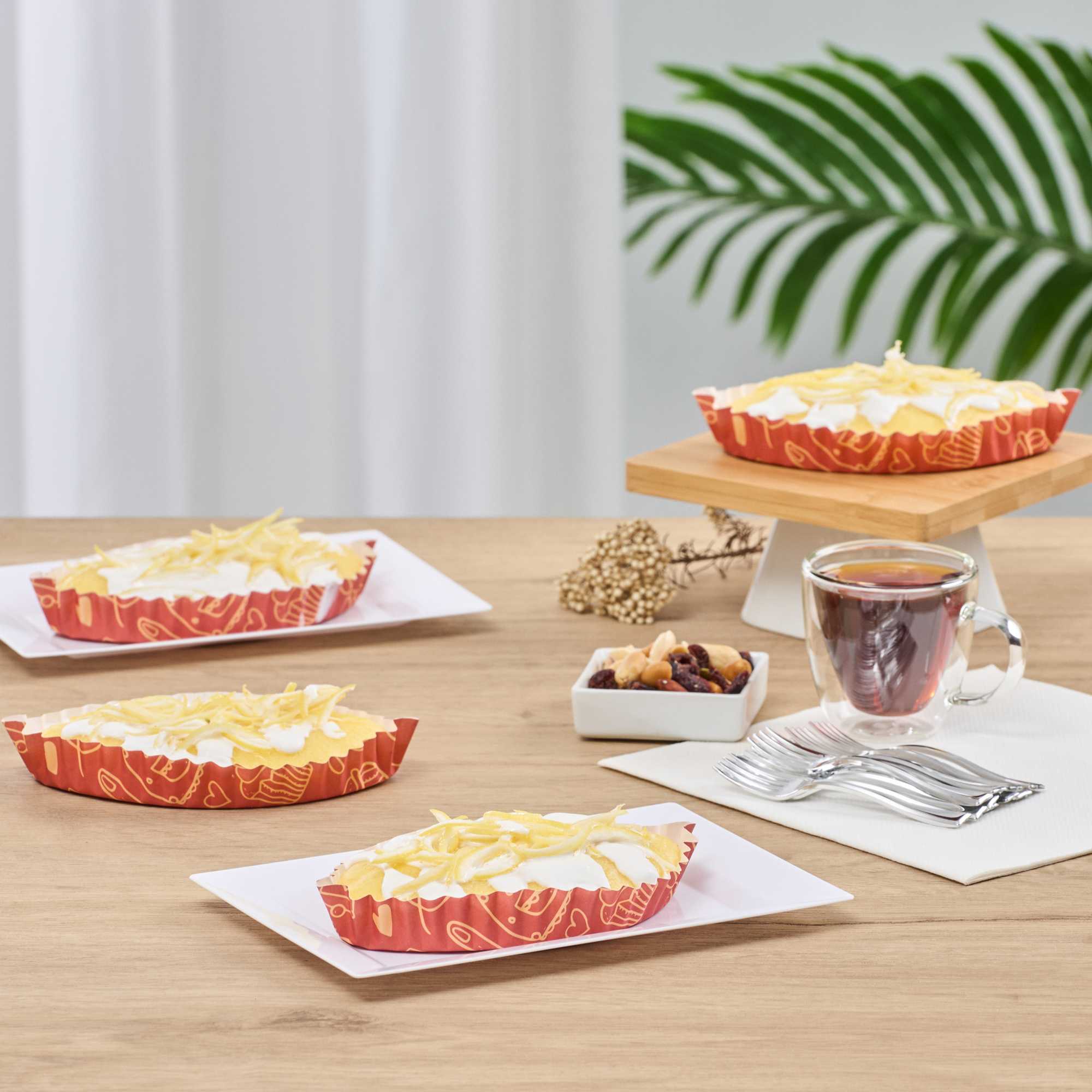 Panificio 5.4 oz Leaf Brown Paper Baking Cup - Bakery, Ridged, Greaseproof - 4" x 3 1/4" x 3/4" - 4000 count box