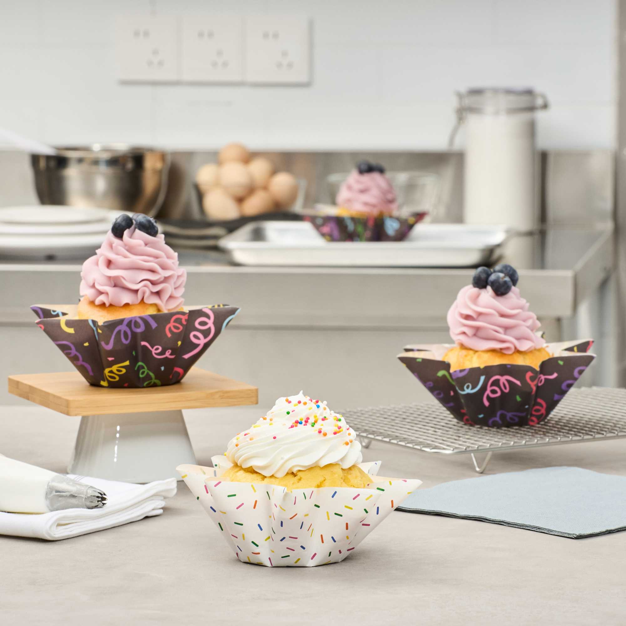 Panificio 10.2 oz Octagon Paper Baking Cup - Colorful Confetti, Greaseproof - 2 1/4" x 2 1/4" x 2 1/4" - 4000 count box