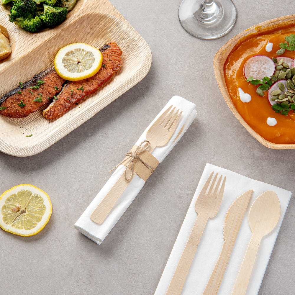 Eco Luxe Natural Bamboo Flatware Set - with White Napkin - 6 3/4" x 3 1/4" x 3/4" - 100 count box