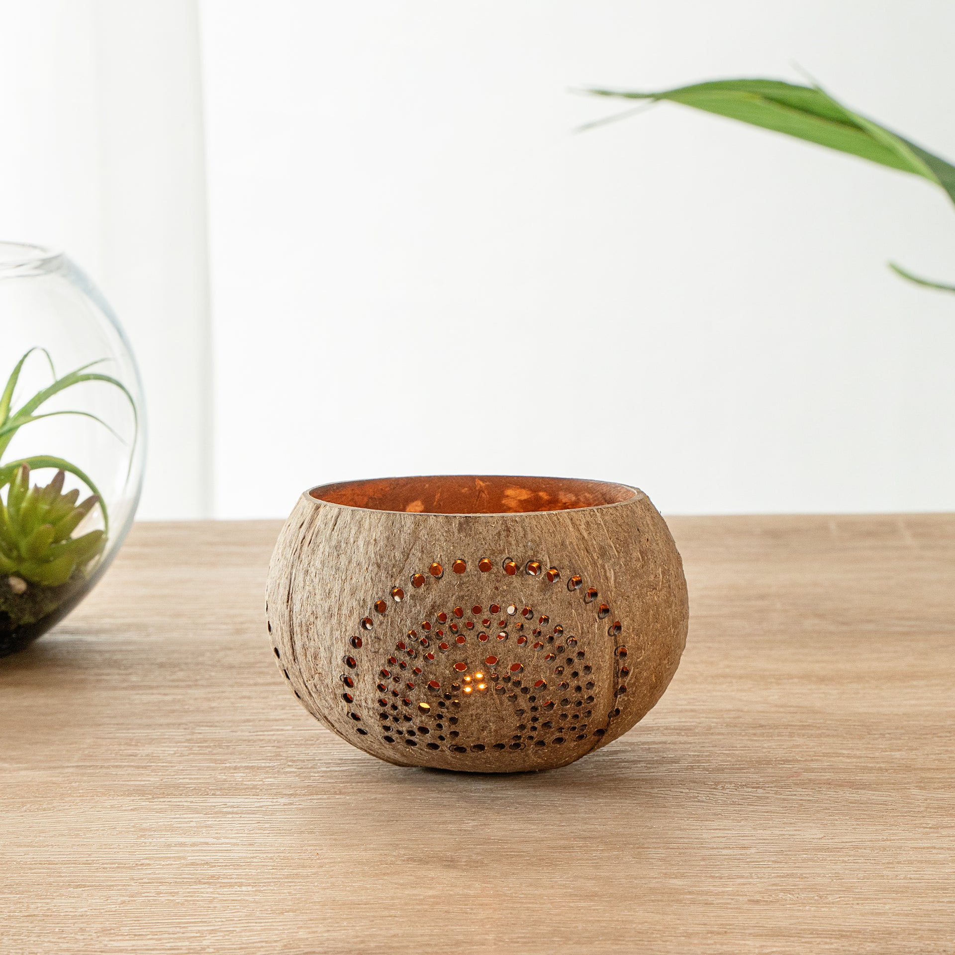 Coco Casa Tan Handmade Coconut Shell Candle Holder - Rainbow Pattern - 4" x 4" x 3 1/4" - 10 count box