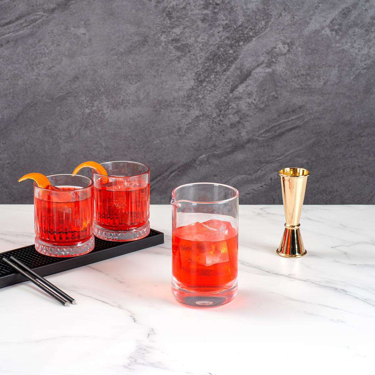 Bar Lux 30 oz Cocktail Mixing Glass - Hand-Blown, Crystal - 4 1/2" x 4" x 6 1/2" - 1 count box