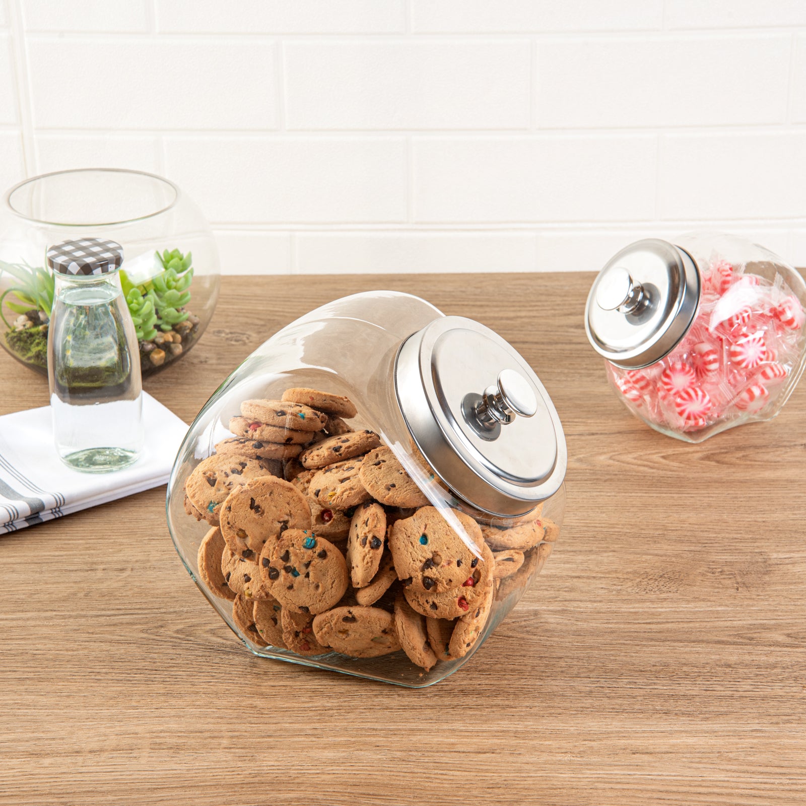 Vetri 1 gal Glass Penny Jar - with Chrome Lid - 4 1/2" x 4 1/2" x 9" - 1 count box