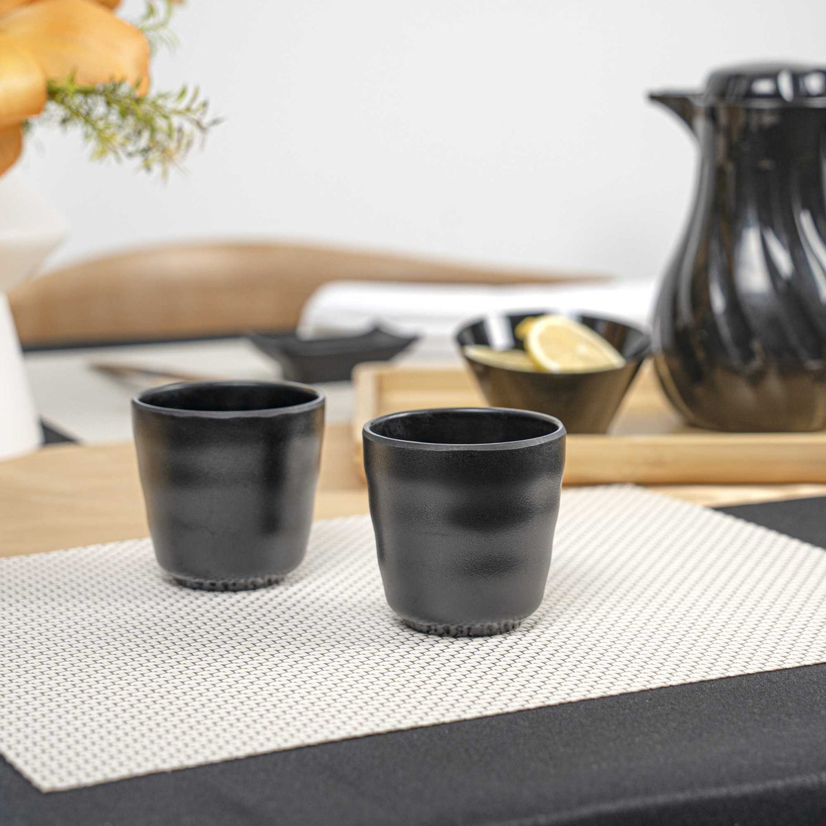 Voga 8 oz Black Melamine Tea Cup - Japonais - 3" x 3" x 3 1/4" - 10 count box