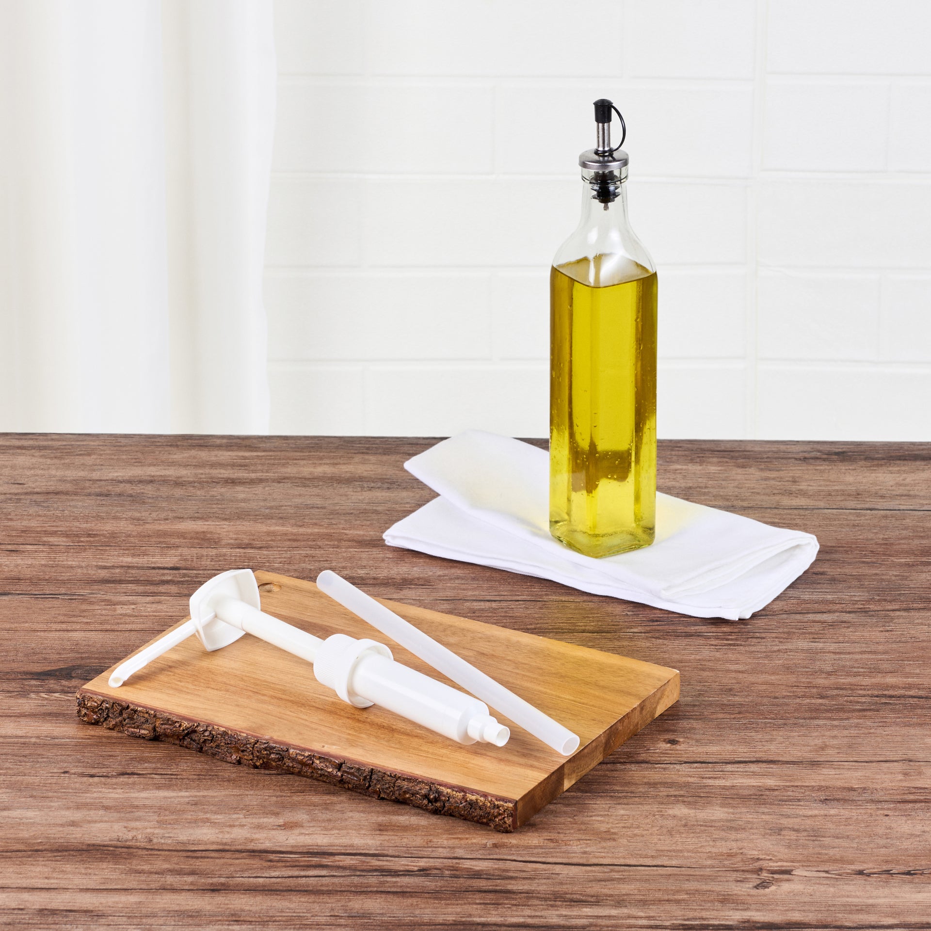 Met Lux 1 oz White Plastic Condiment Pump - with 11" Trimmable Dip Tube - 1 count box