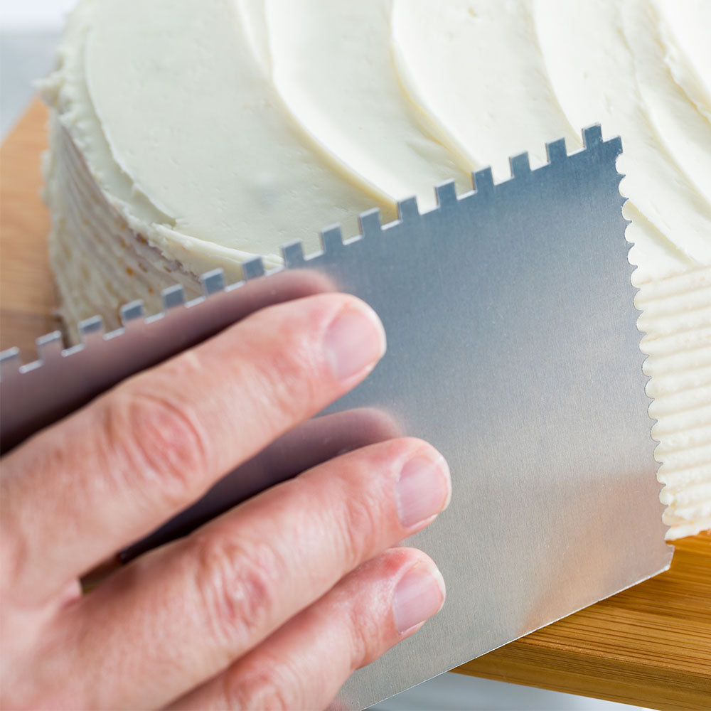 Pastry Tek 4-Pattern Metal Cake Scraper and Icing Comb with Combo Straight Edge - 6" x 3.8" - 1 count box