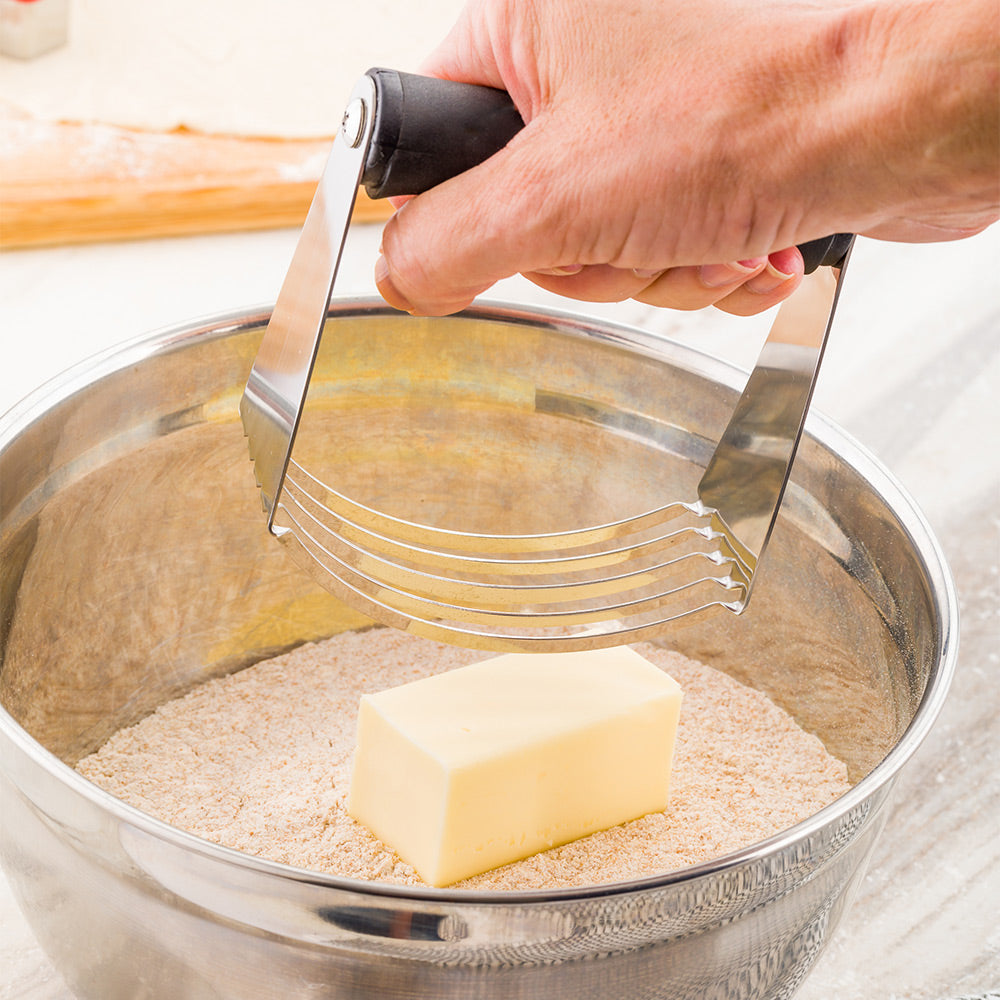 Pastry Tek Stainless Steel Pastry Cutter and Dough Blender - with Black Plastic Handle - 4 3/4" x 4" x 1 3/4" - 1 count box