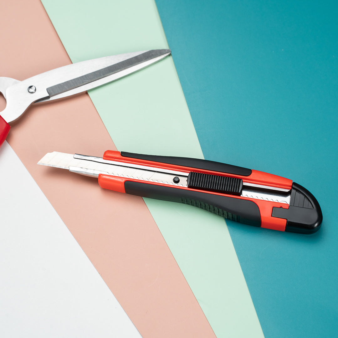 Handy Tek Orange Snap Off Blade Knife - Anti-Slip Handle - 5 1/4"" - 4 count box