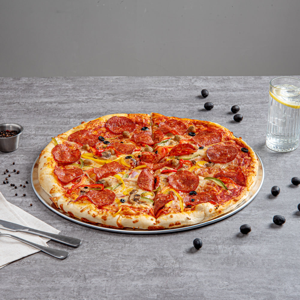 Met Lux Heavy-Duty Coupe Pizza Pan - 18" - 1 count box