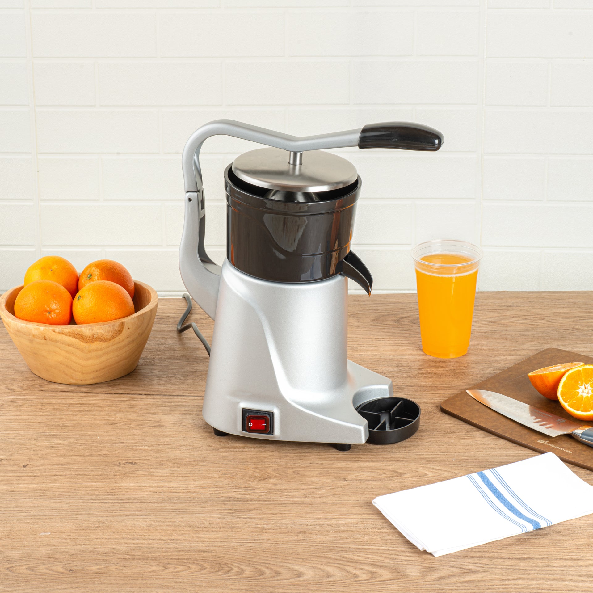 Hi Tek Commercial Electric Citrus Juicer - 250W, 1500 RPM - 1 count box
