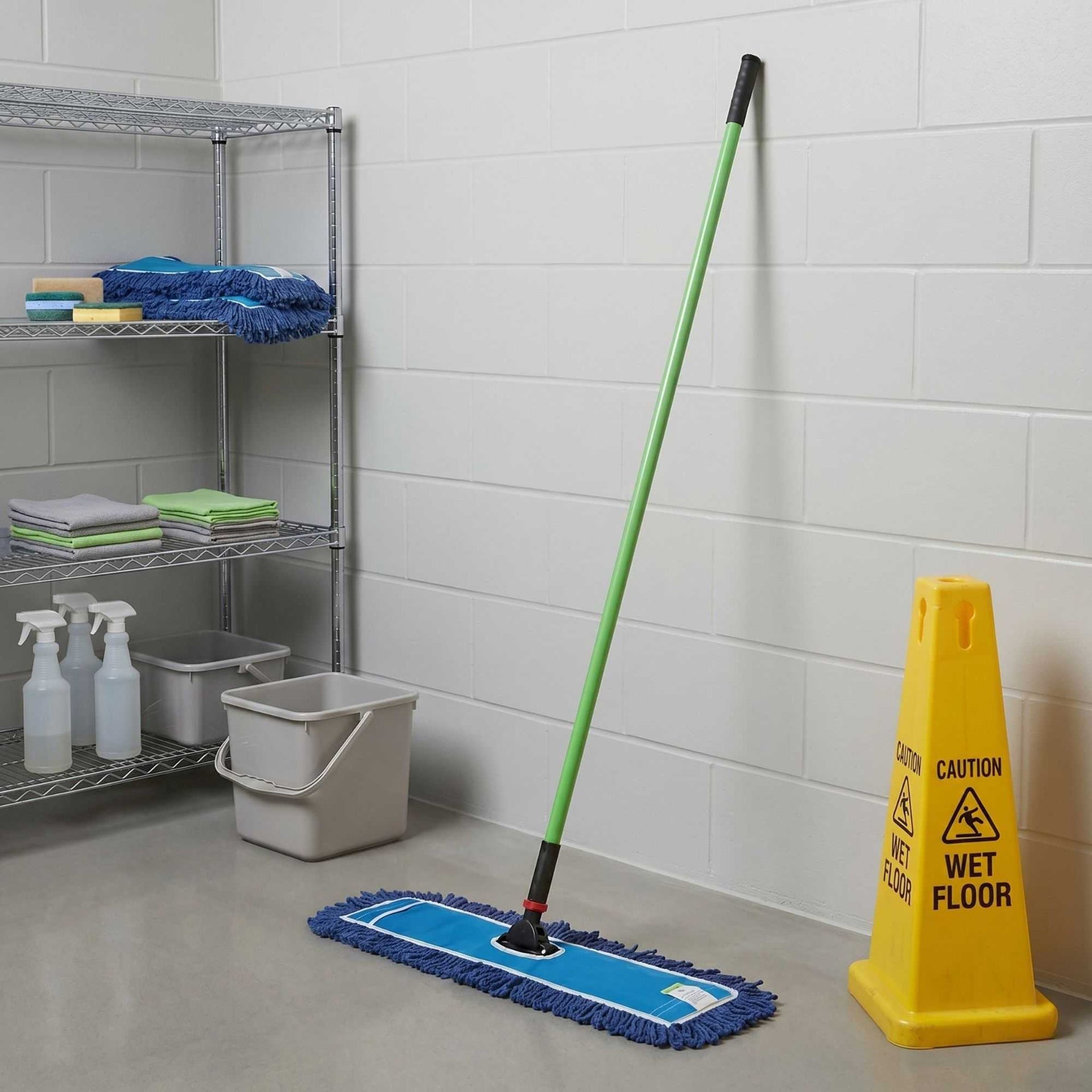 Clean Tek Professional Blue Cotton-Poly Blend Dust / Dry Mop - with 64" Handle - 24" x 5" - 1 count box