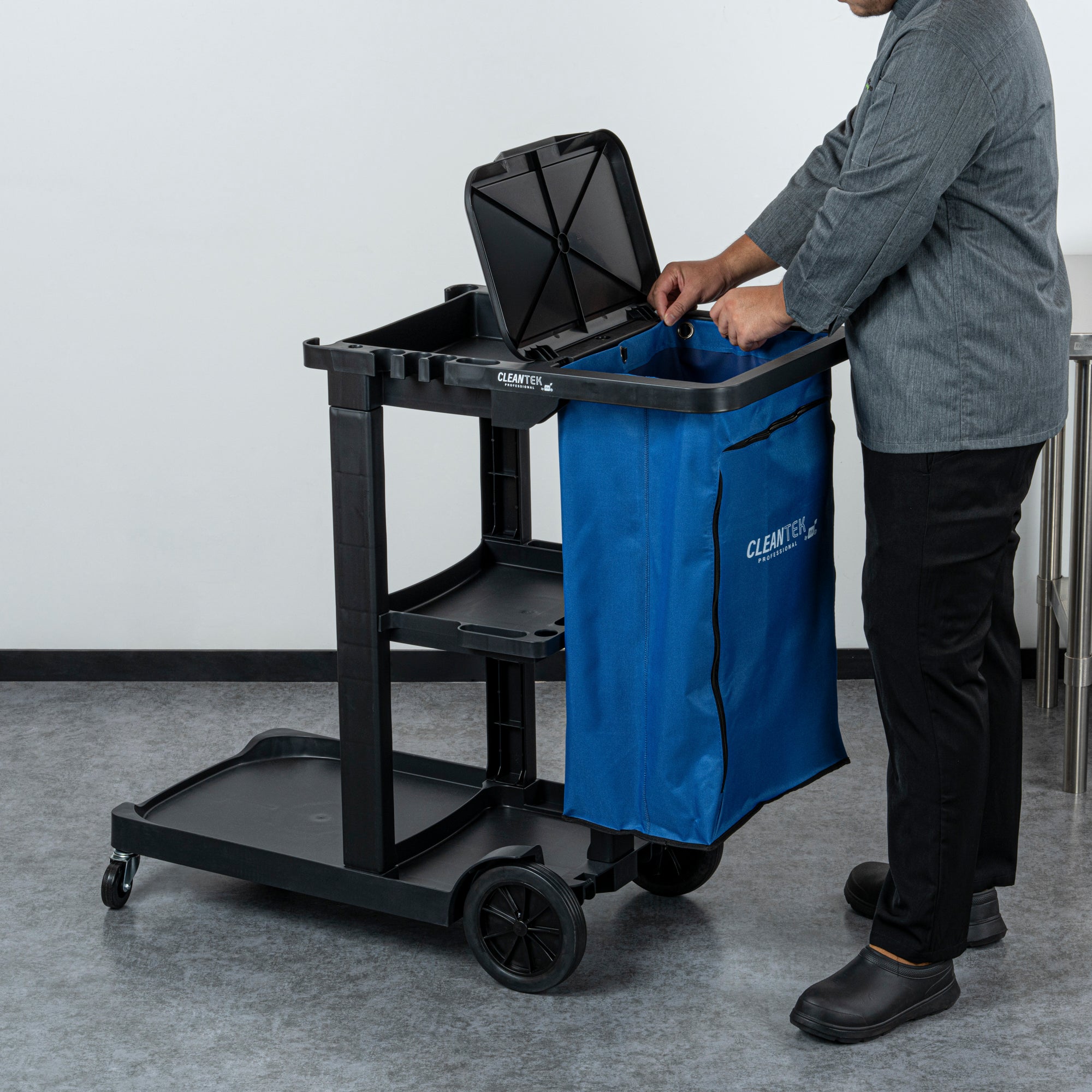 Clean Tek Professional 18 gal Blue Plastic Bag - for 3-Shelf Janitor ...