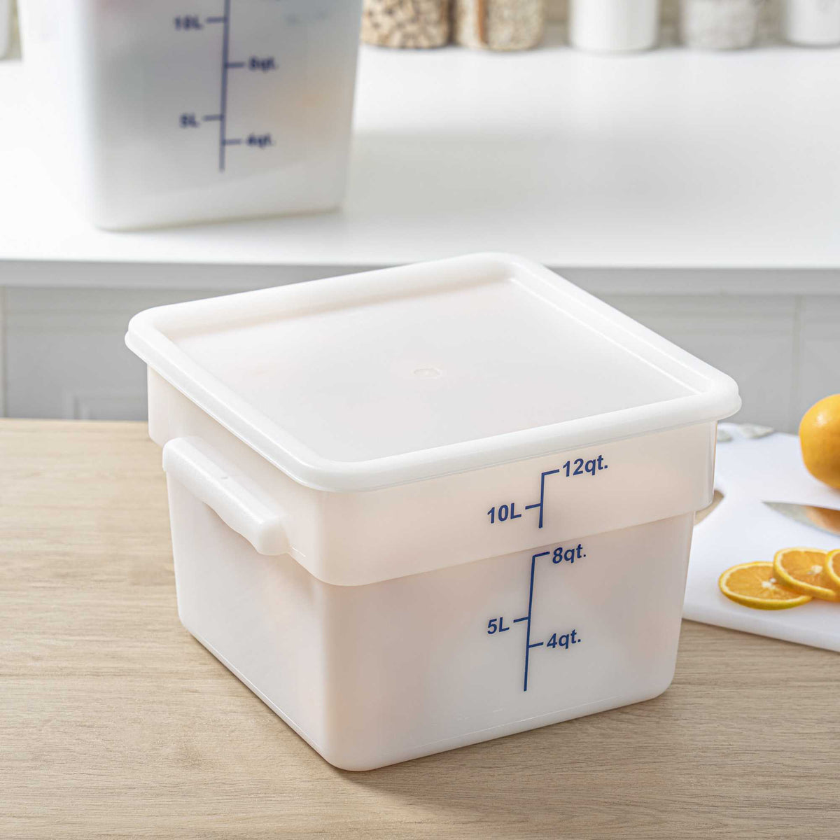 Met Lux Square White Polyethylene Lid - Fits 12 / 18 / 22 qt Food Storage Container - 10 count box