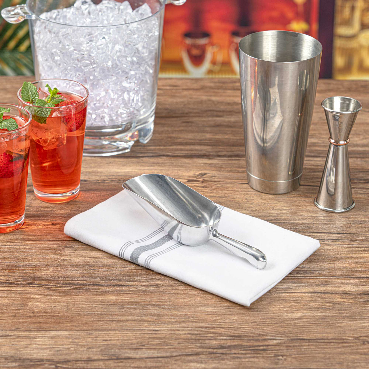 Met Lux 5 oz One-Piece Aluminum Scoop - Round Bottom - 7 1/2" x 2 1/4" x 1 1/2" - 1 count box