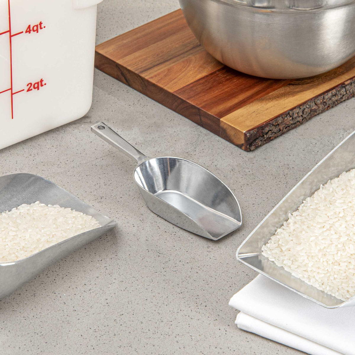 Met Lux 4 oz One-Piece Aluminum Scoop - Flat Bottom - 6 1/4" x 2 1/4" x 1 1/4" - 1 count box