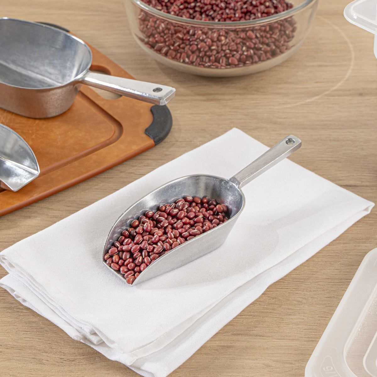 Met Lux 5 oz One-Piece Aluminum Scoop - Flat Bottom - 7" x 2 1/2" x 1 1/2" - 1 count box