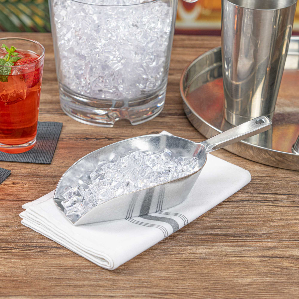 Met Lux 16 oz One-Piece Aluminum Scoop - Flat Bottom - 10 1/2" x 3 3/4" x 2" - 1 count box
