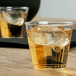 disposable_plastic_barware_and_cups_type_whiskey_glasses.jpg