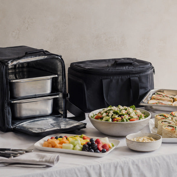 Drop-off corporate catering delivery, one of the top catering trends for 2026, using insulated catering bags